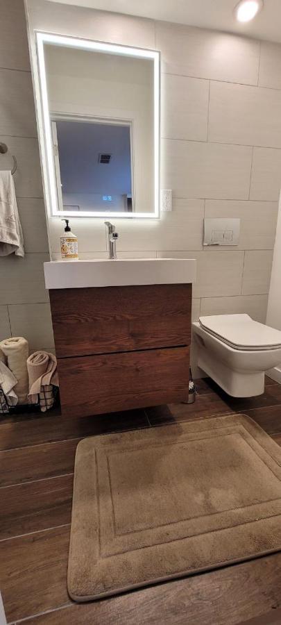 Private Studio House * Calgary
